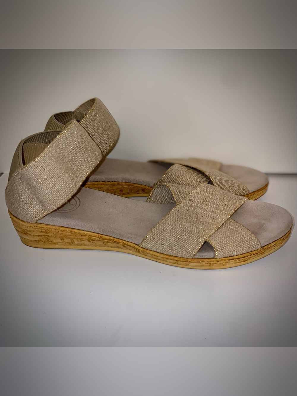 CHARLESTON SHOE CO. Beige Cross-Strap Ankle Sandals